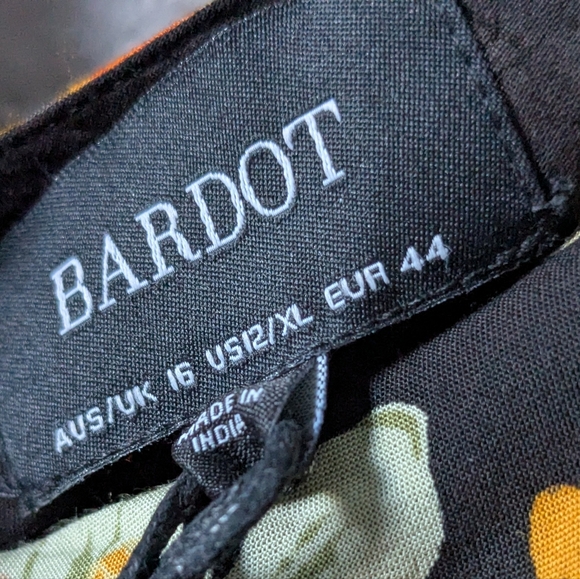 NWT Bardot Floral Ruffled Hi-Lo V-Neck Dress Black and Yellow Faux Wrap Sz 12 L - Picture 11 of 16